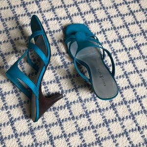 Kelly & Katie slip on sandals